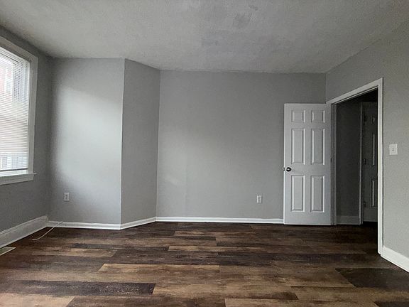3rd image of 608 Tasker St Floor 1