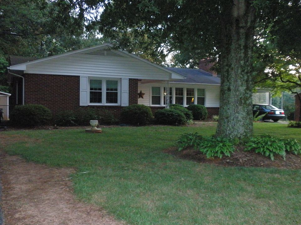 1st image of 306 Old Hollow Rd