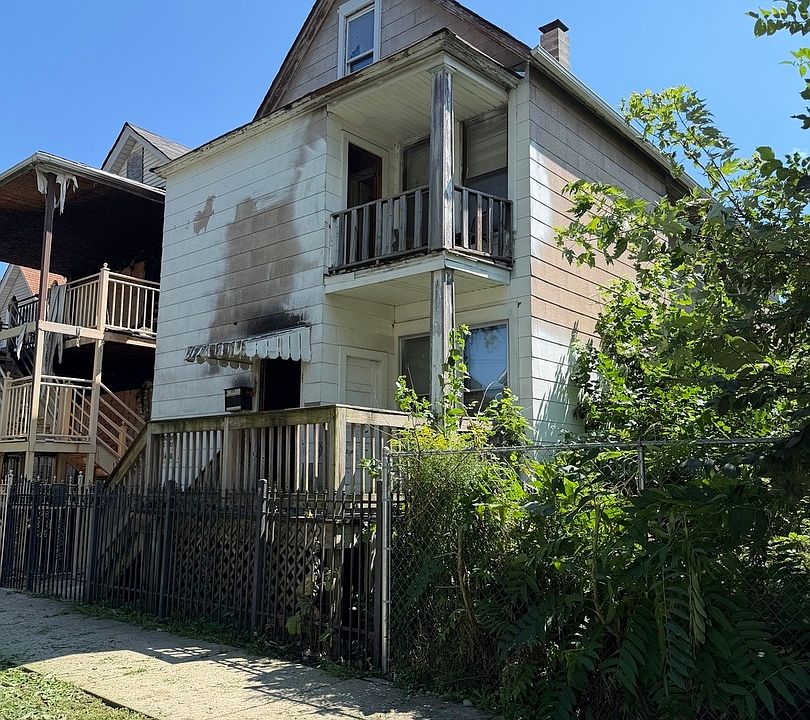 2nd image of 321 E 116th St