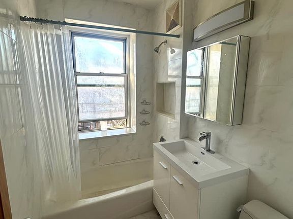 4th image of 14307 Sanford Ave APT 3B