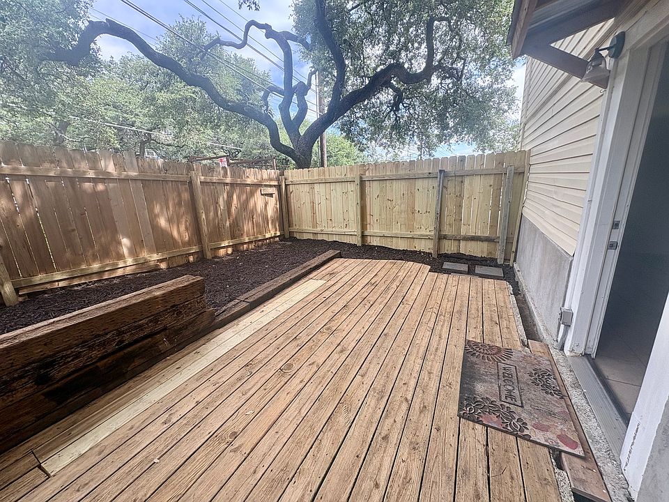 1st image of 3105 S 1st St #101