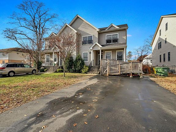3rd image of 136 Ashley Ave