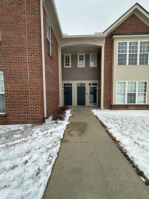1st image of 51810 Lionel Ln