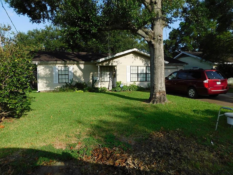 1st image of 1032 Avenue E