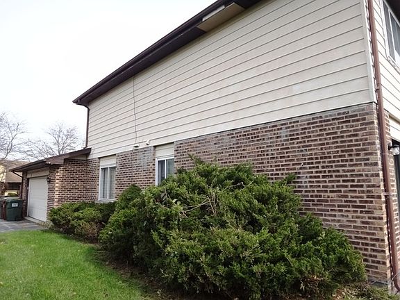 5th image of 3012 Bonnie Brae Cres