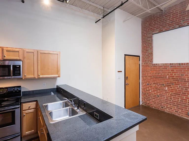 Cornish Brewery Apartments — Photo 9