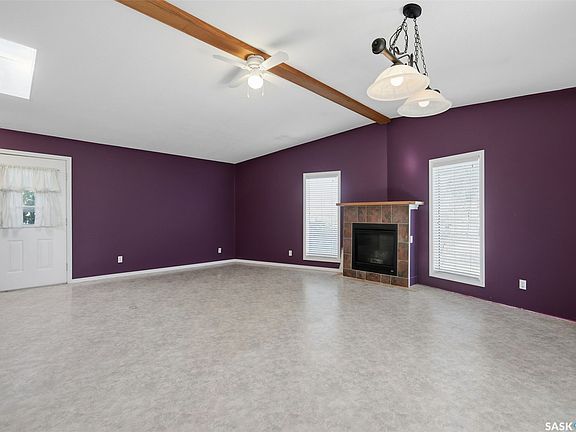 5th image of 404 Peters Street