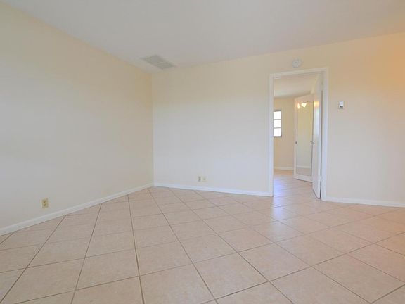 2nd image of 504 9th Ave N