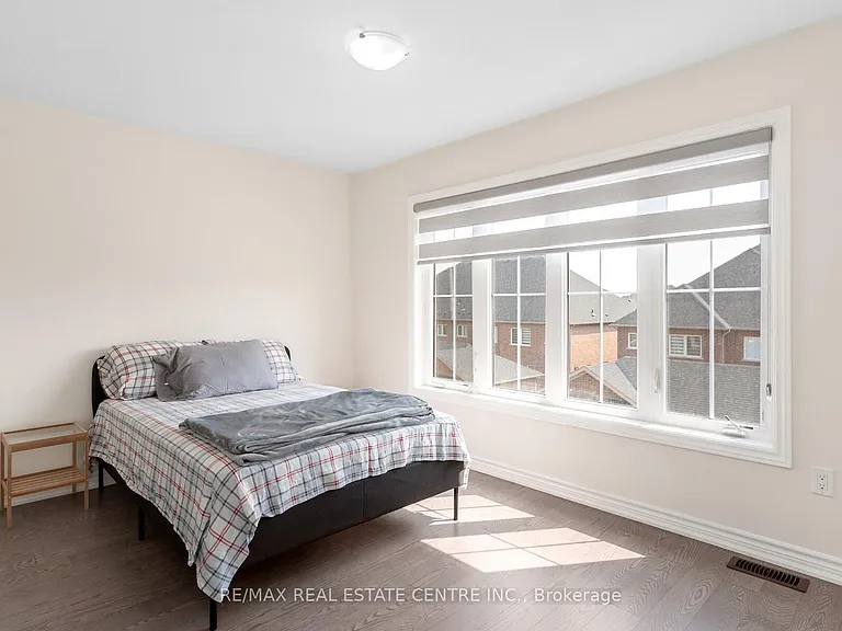 353 Inspire Blvd — Photo 15