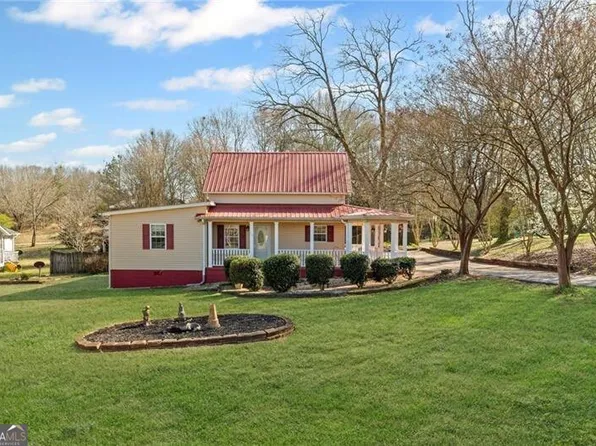 12 Comer St, Maysville, GA 30558