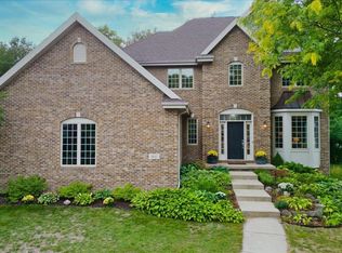 1611 Brookside Ln, Waunakee, WI 53597