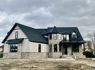 2891 Rocky Ridge Dr #V/L-173, Westlake, OH 44145