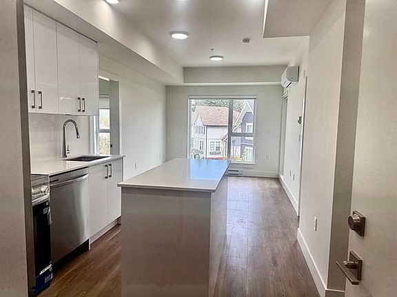 4th image of 15739 Fraser Hwy #303