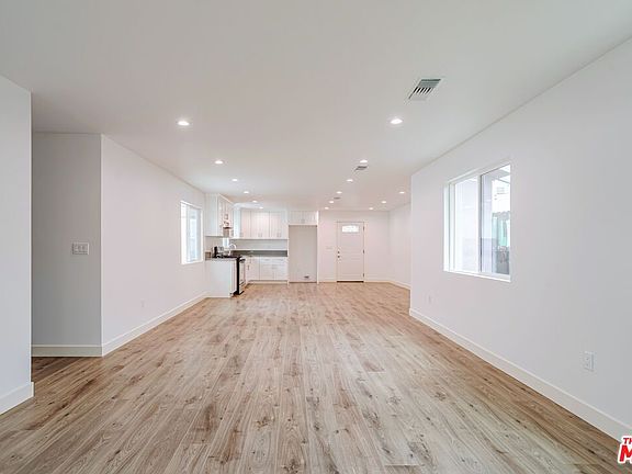 5th image of 6242 Carpenter Ave