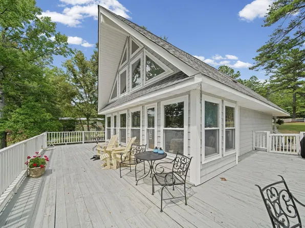 1903 Lakeshore Rd, Camden, SC 29020