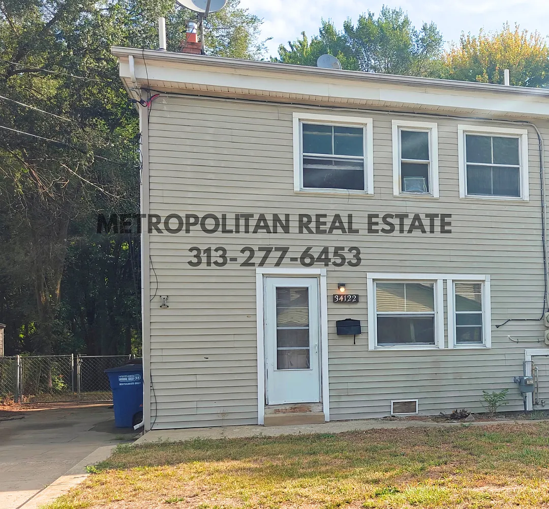3 bed, 1.5 bath, 1054 sqft, $1,250 — Photo 1