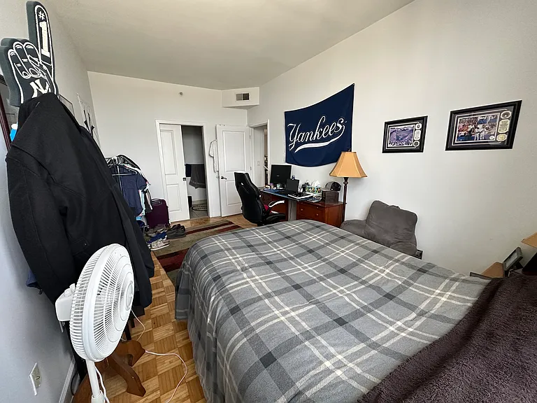 610 Newark St #9D — Photo 14