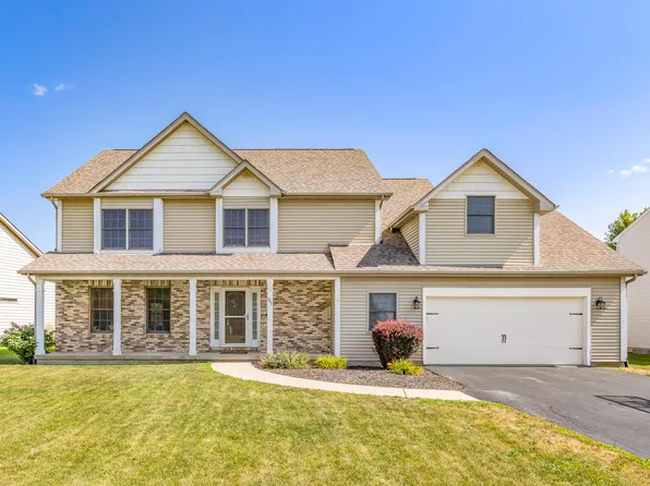 907 Autumn Ridge Rd, Sandwich, IL 60548