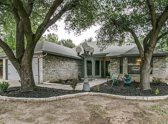2nd image of 6716 Megan Ln