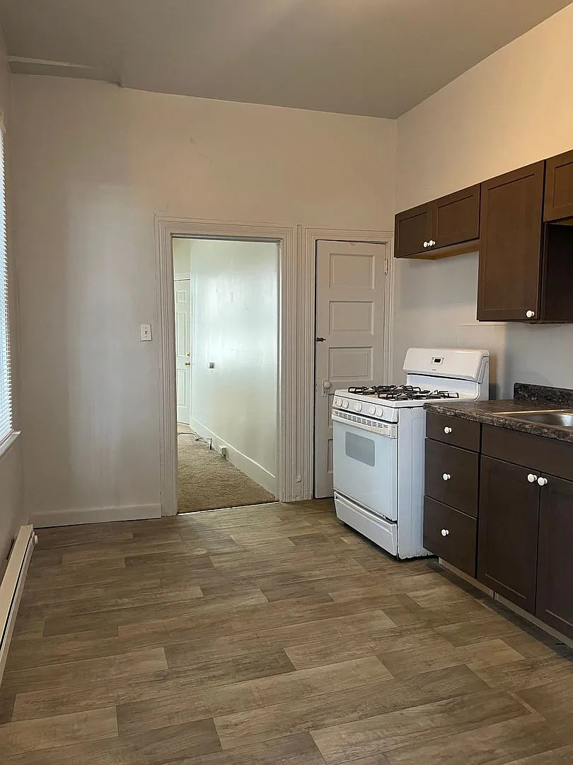 313 W Lemon St. — Photo 2