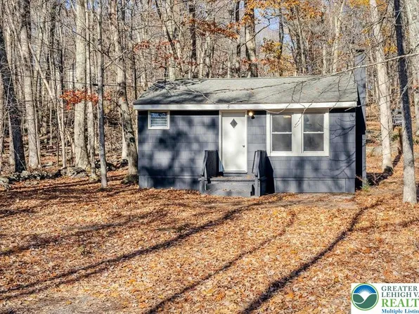 311 Nipper Rd, East Stroudsburg, PA 18302