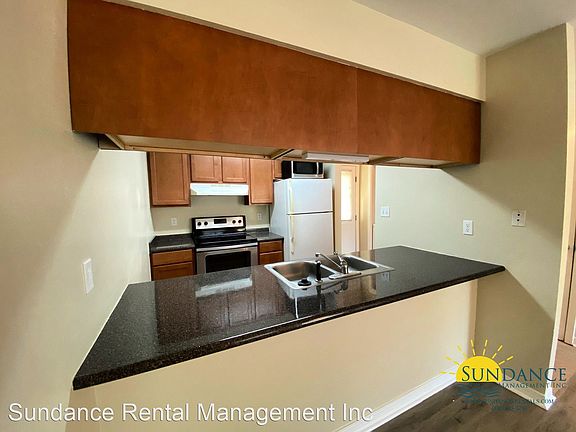 3rd image of 515D Landview St