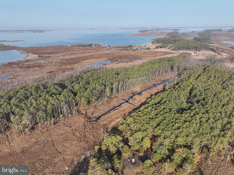 1st image of 2373 Asquith Island Rd