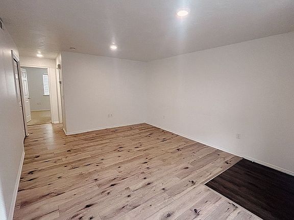 3rd image of 520 W 7 S APT 110