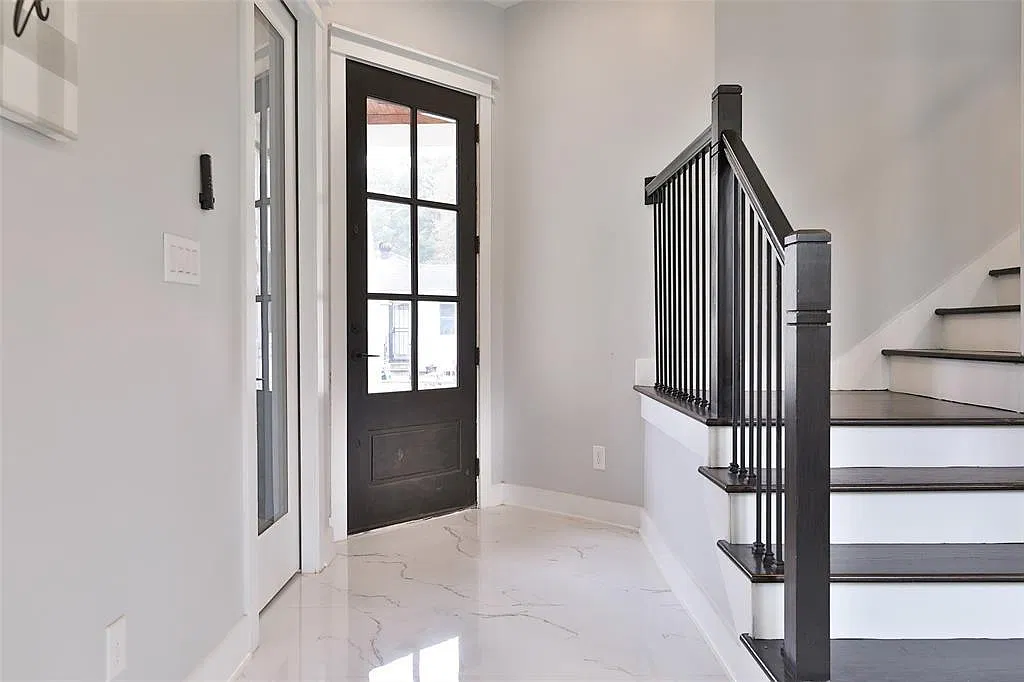 4 bed, 2.5 bath, 1694 sqft, $2,250 — Photo 3