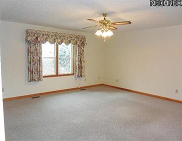 5th image of 6120 Lake Ave