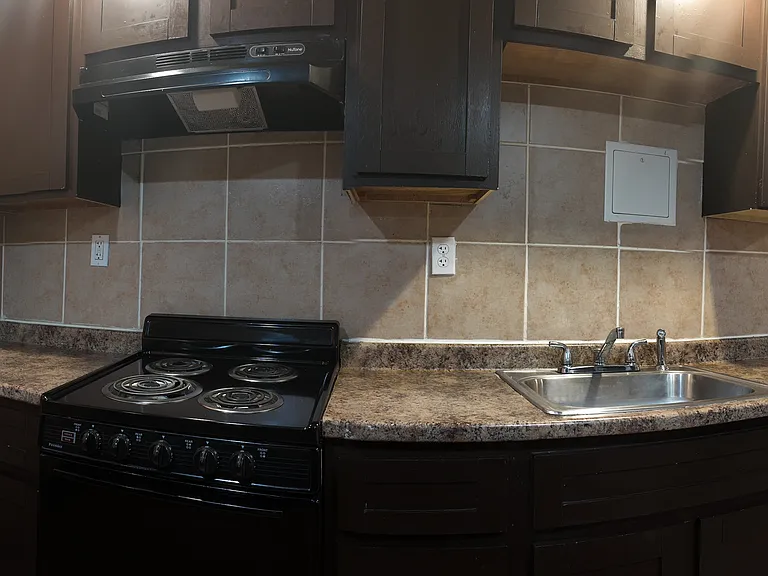 26 Wilmore St #B1 — Photo 2