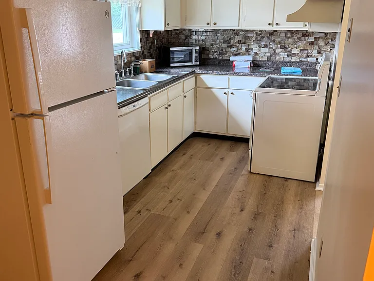956 Barclay Ln #956 — Photo 9