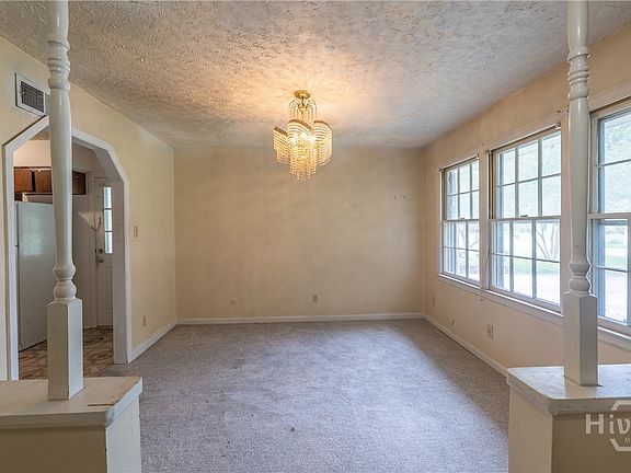 4th image of 164 Azalea Avenue