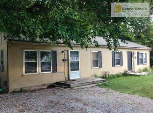 218 S Ridgeview Rd, Olathe, KS 66061