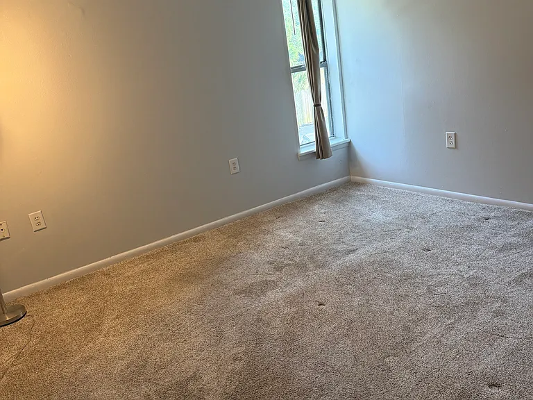 403 Marshall Ct NW #6 — Photo 9