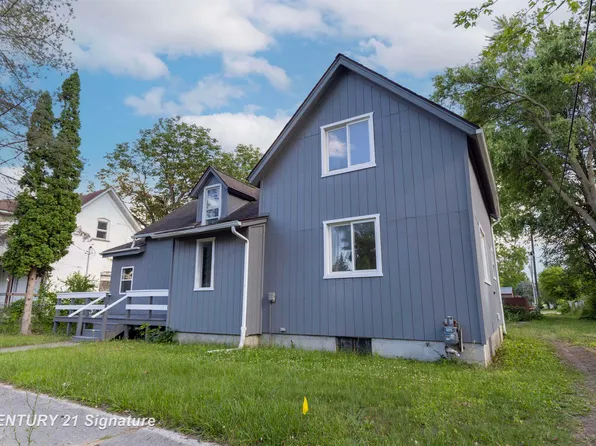 611 W 2nd St, Pinconning, MI 48650