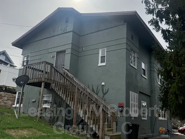 2 Woodson Ct, Huntington, WV 25705