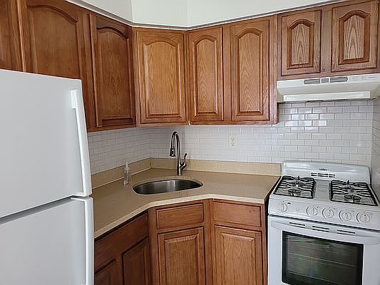 1st image of 86-47 164th St #3J