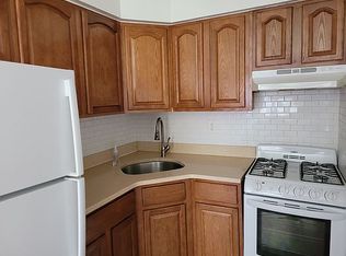 86-47 164th St #3J, Jamaica, NY 11432