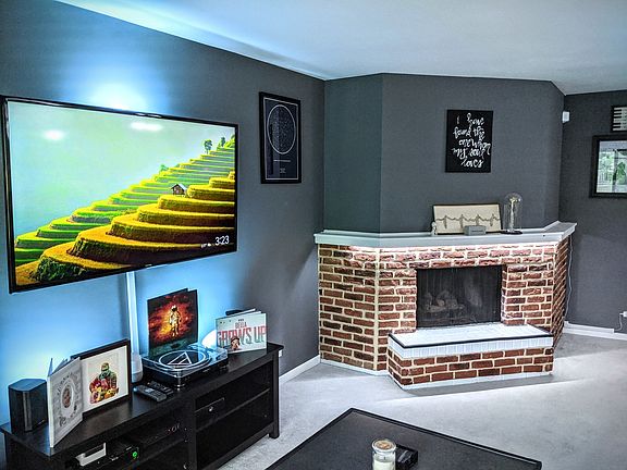 4th image of 2S416 Emerald Green Dr Unit F