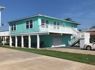 27 Lauderdale Dr, Rockport, TX 78382
