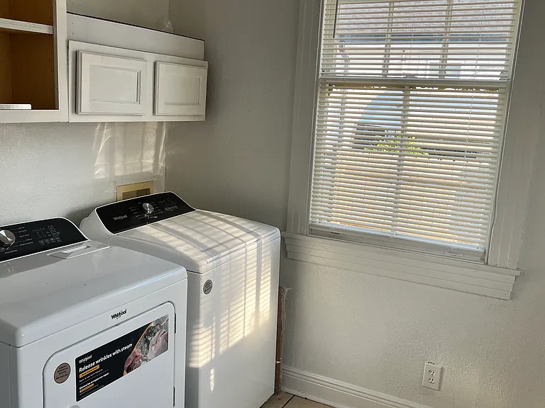 3538 Franklin Ave — Photo 15
