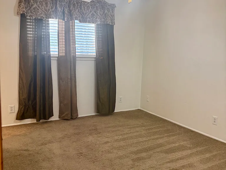 1501 Tomasita St NE — Photo 14