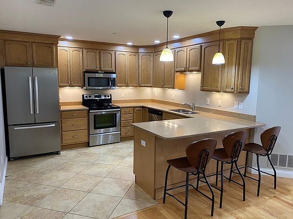 5th image of 207 N Dixie Way Ste 120