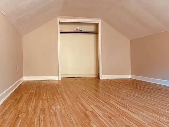 3rd image of 12 Crestview Ln APT 5