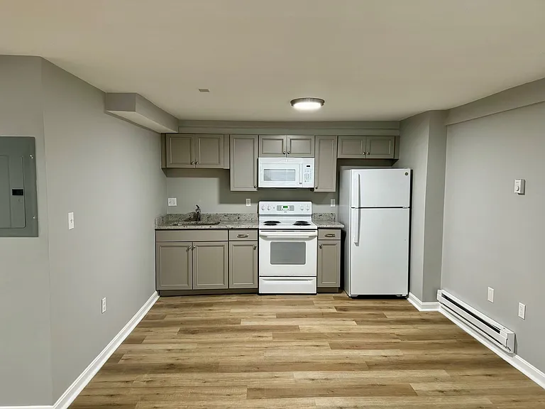38 Emmons St #5 — Photo 4