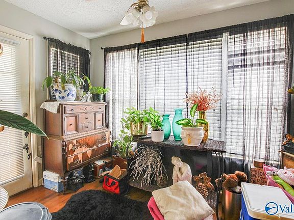 5th image of 1805 Liberty Dr #1805