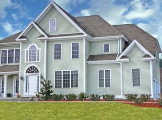 1035 Highland St, Holliston, MA 01746