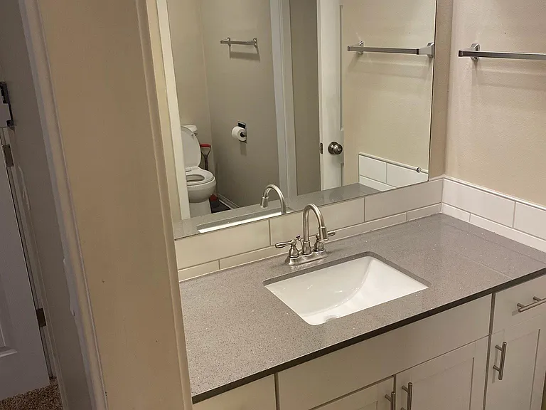 4529 44th Ave SW #1B — Photo 4