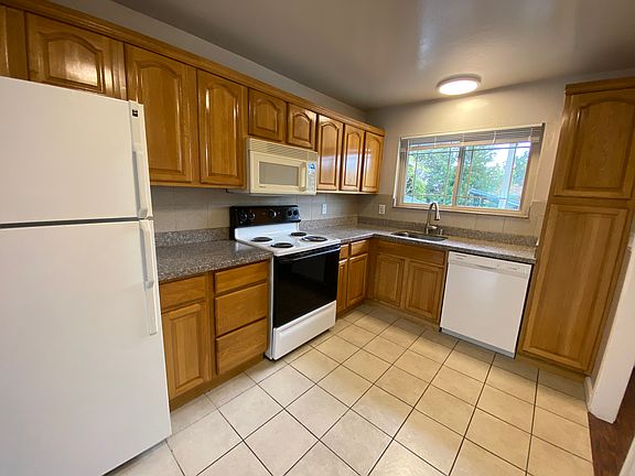 3rd image of 3516 Farm Hill Blvd #22